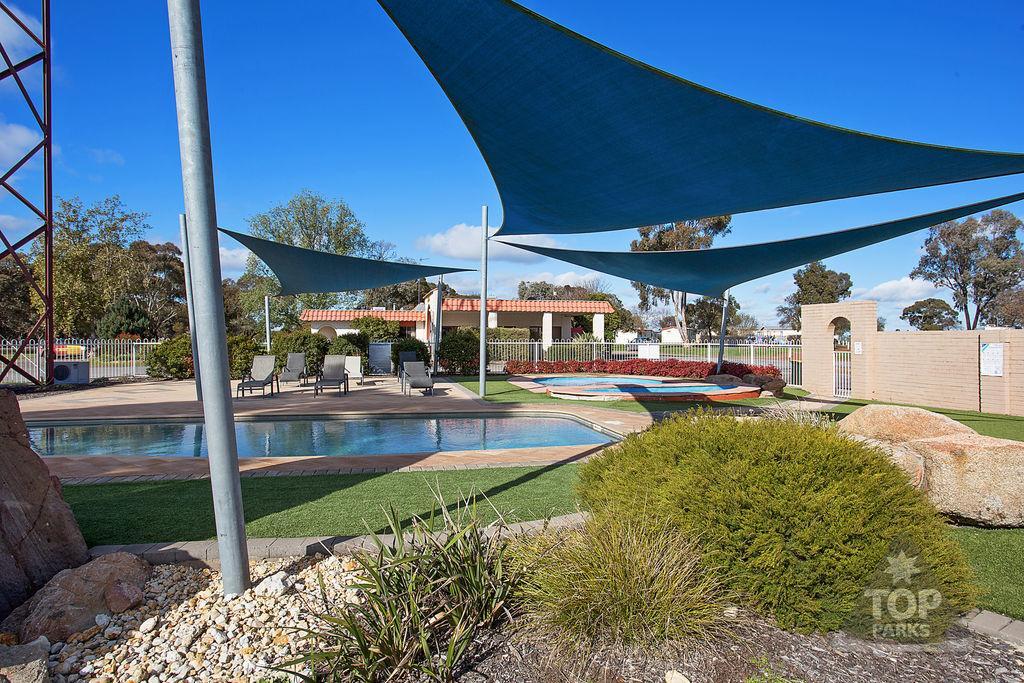 Horsham Holiday Park Esterno foto